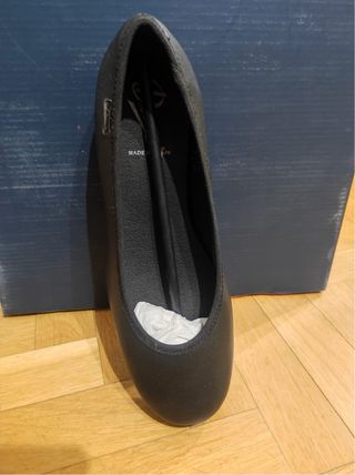 Manoletinas de cuero negro