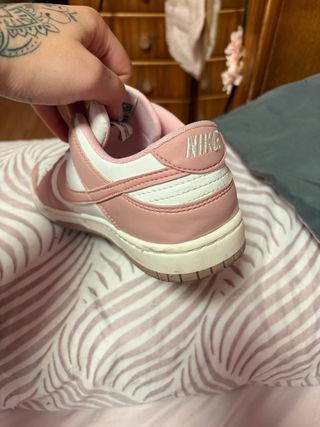 Nike Dunk Low Rosa y Blanco