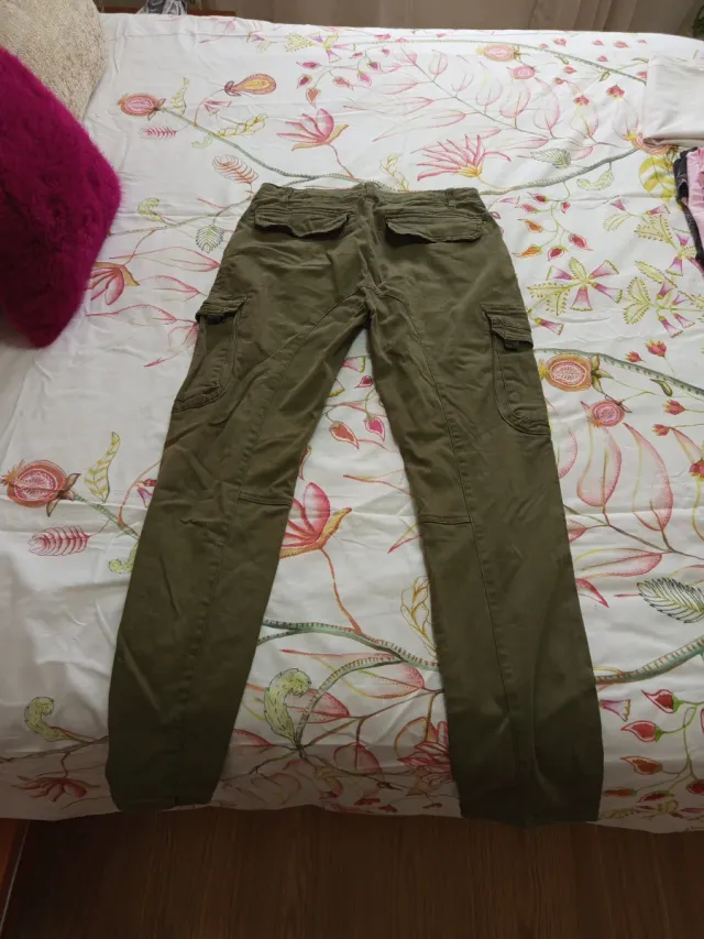 Pantalones cargo verdes