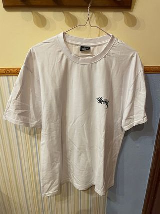 Camiseta Stussy Blanca con flores talla L