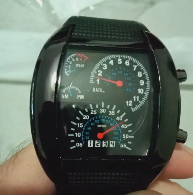 Orologio elettronico stile cruscotto da corsa