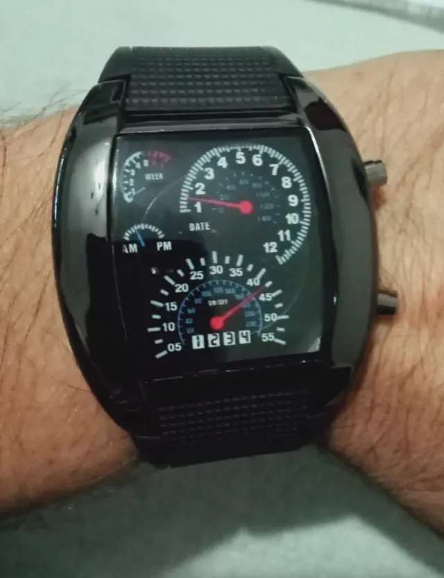 Orologio elettronico stile cruscotto da corsa