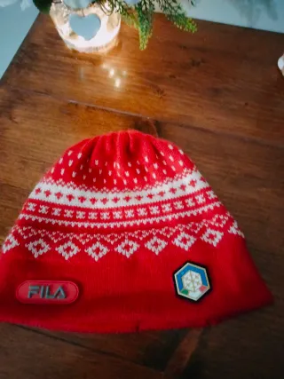 Berretto Fila rosso con fantasia