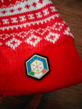 Berretto Fila rosso con fantasia