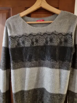 Jersey Guess rayas y encaje