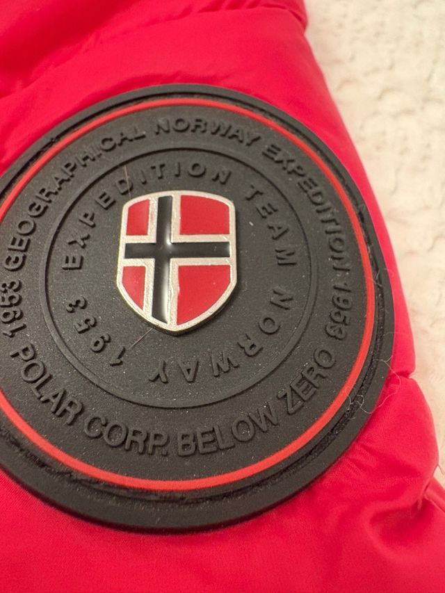 Chaqueta Geographical Norway Roja con Capucha