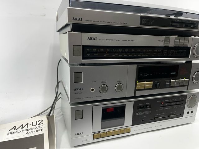 Equipo de sonido Akai AP-A2 AT-K1L AM-U2 HX-A1