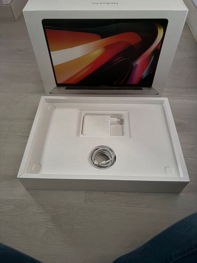 MacBook Pro 16” 2019