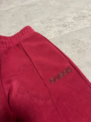 Pantalón chándal Guess rojo