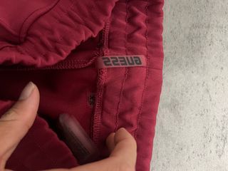 Pantalón chándal Guess rojo