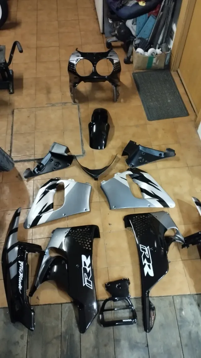 Carenado Honda CBR 900 SC28