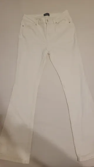 Pantalón campana Vero Moda blanco
