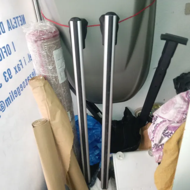 Maletero de coche con soporte