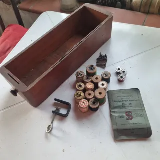 Lote Antiguo Máquina Coser Singer + Accesorios
