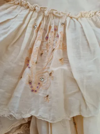 Falda Mango volantes boho beige y rosa