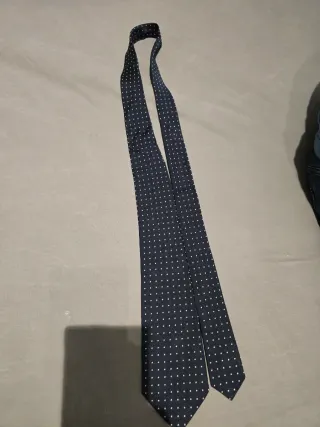 Corbata Polo azul con puntos blancos