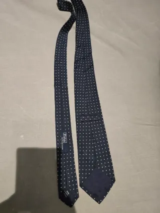 Corbata Polo azul con puntos blancos