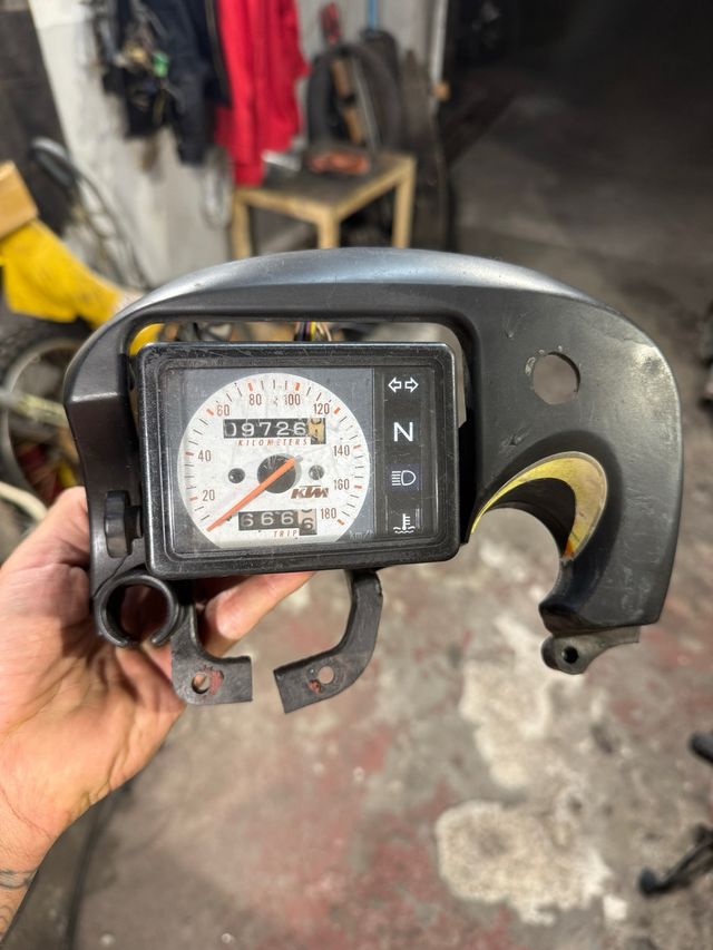 Marcador Cuentakilómetros KTM LC4 640 1999