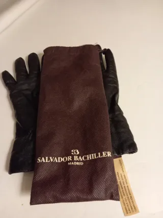 Guantes de Piel Salvador Bachiller Negros