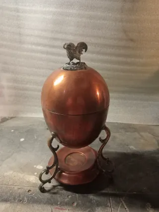 Bombonera antigua metal y bronce