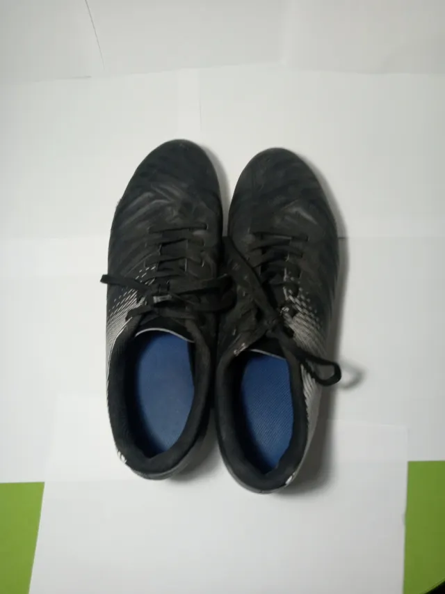 Zapatillas de fútbol negras