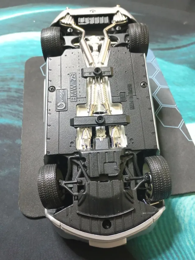 Coche miniatura BMW Z8 Coupé Cabrio 1/18