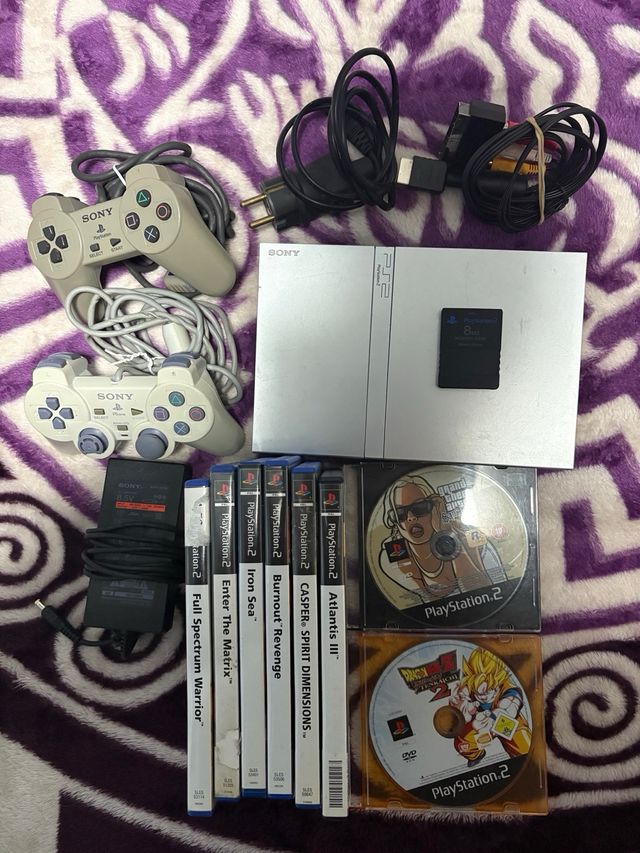 Consola PS2 + 2 Mandos + 8 Juegos