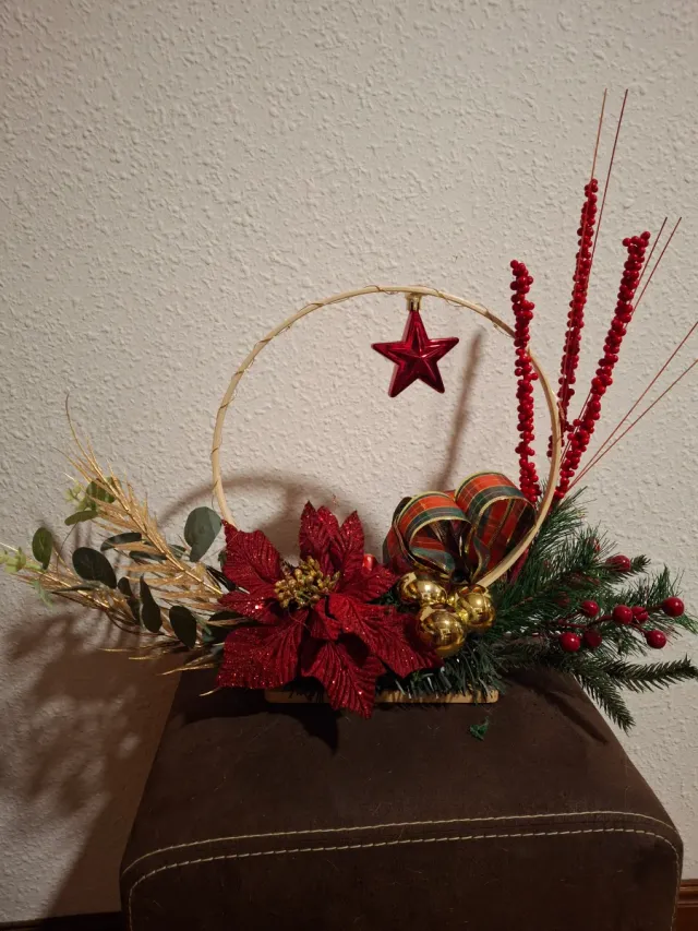 Centro de mesa Navidad aro madera estrella