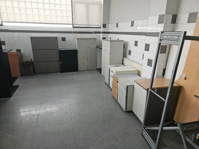 Mobiliario oficina/lonja/choco