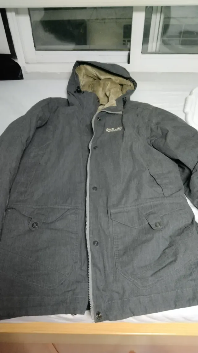 Plumífero Jack Wolfskin azul y gris