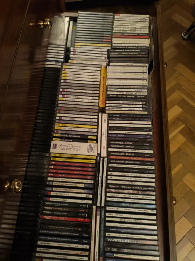 CDs música clásica y otros géneros