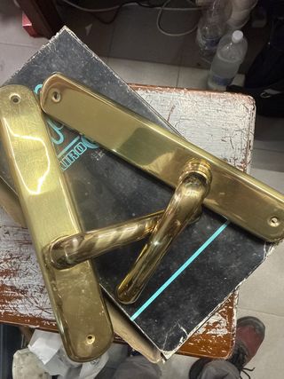 Juego 2 Manillas Latón Macizo Mod. 250