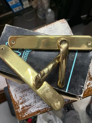 Juego 2 Manillas Latón Macizo Mod. 250