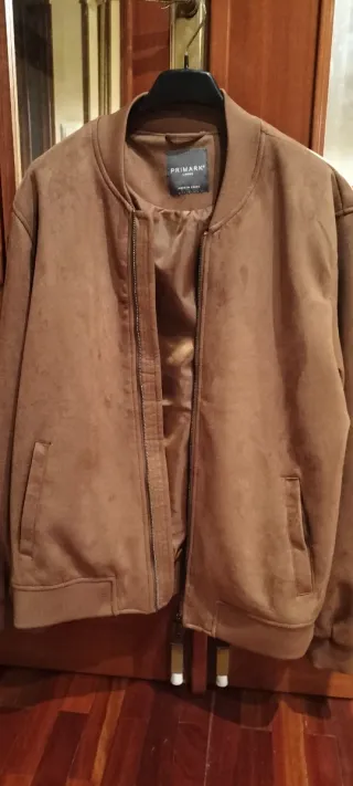 Cazadora antelina marrón Primark Talla L