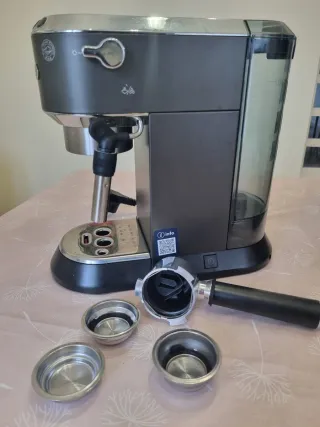 Cafetera DeLonghi Dedica Style Negra