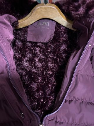 Giubbotto imbottito viola con cappuccio