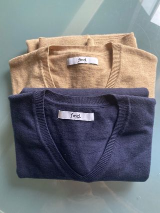 Set 2 maglioni girocollo V blu e beige