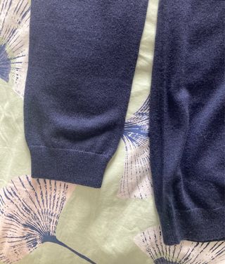 Set 2 maglioni girocollo V blu e beige