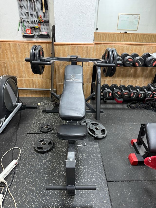 Máquina Press Pecho y PresHombro Titanium Strength