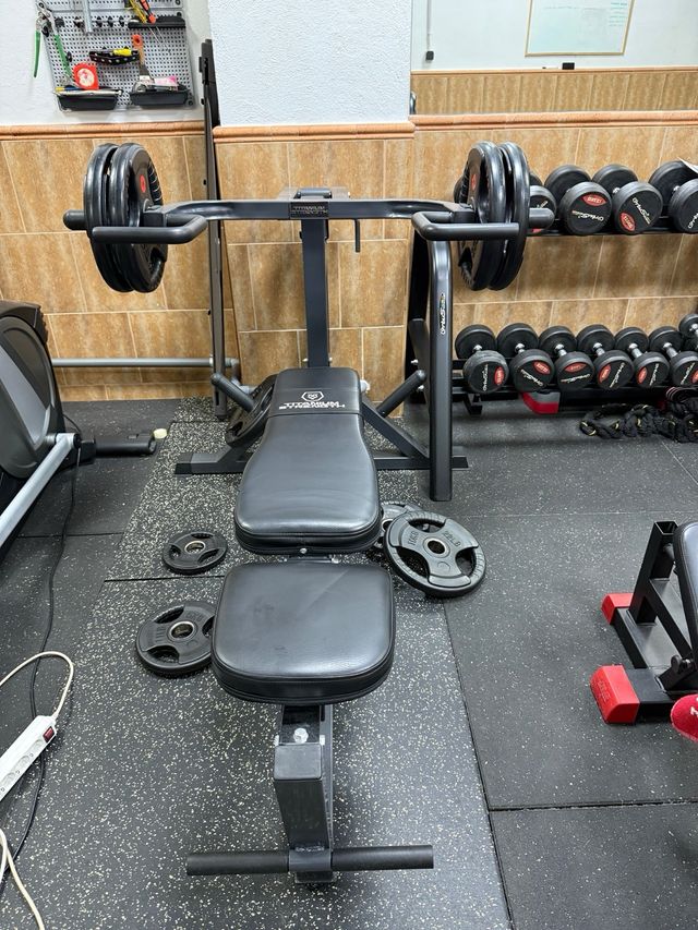 Máquina Press Pecho y PresHombro Titanium Strength