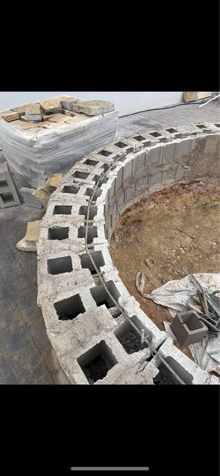 • Albañilería pintura y Reformas en general