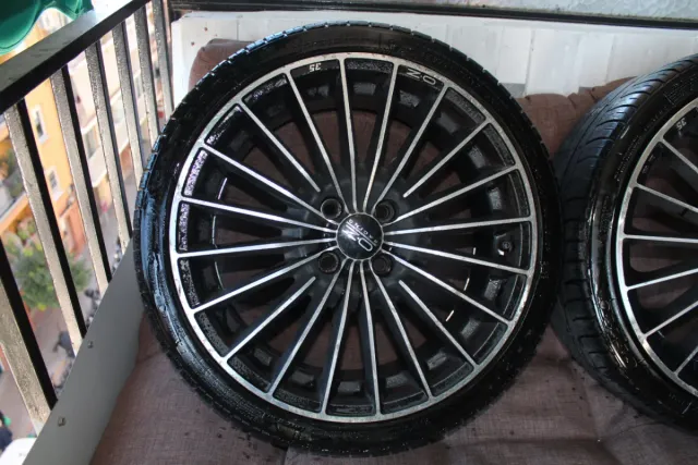 Llantas 17 OZ Racing 35 Aniversario