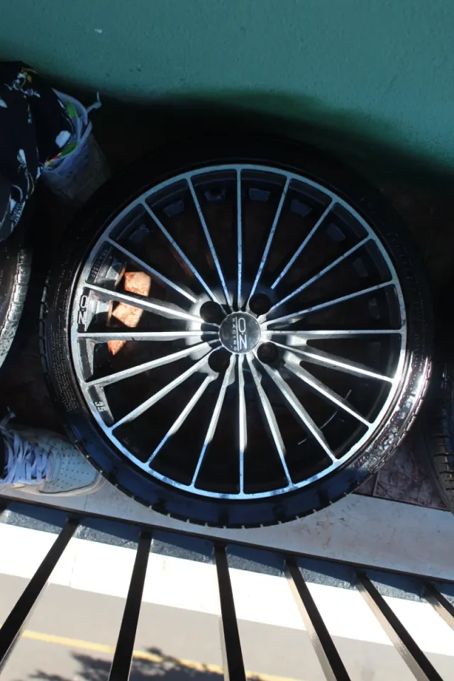 Llantas 17 OZ Racing 35 Aniversario