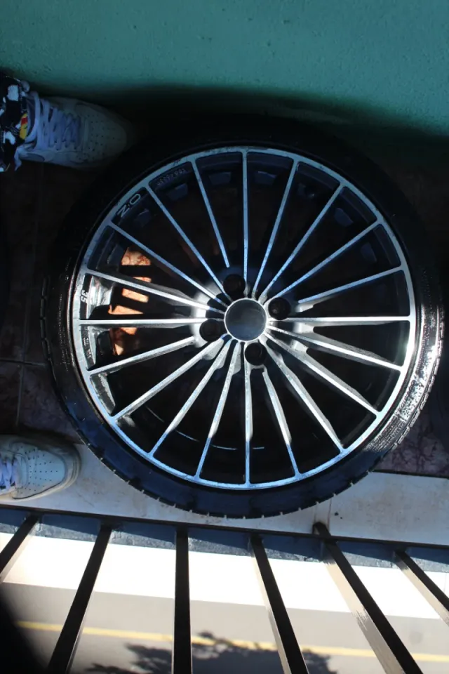 Llantas 17 OZ Racing 35 Aniversario