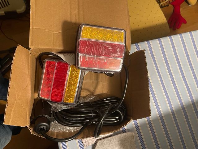 Luces LED Magnéticas para Remolque