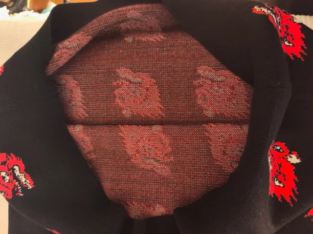 Jersey Negro Estampado Hombre