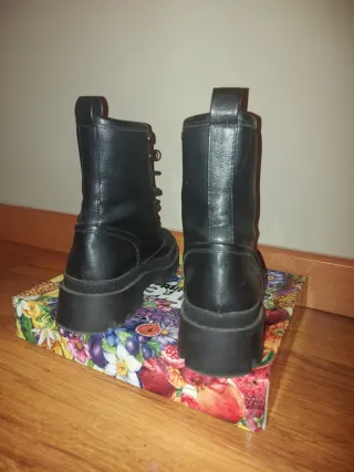 Botas militares negras