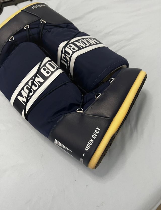 Botas Moon Boot Azul Marino y Negro