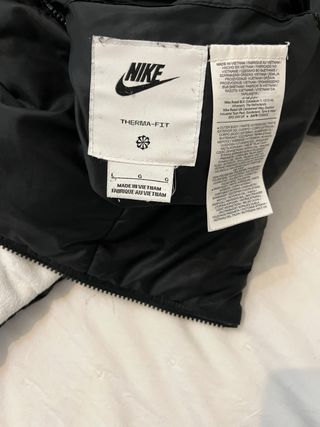 Chaqueta acolchada Nike negra y blanca