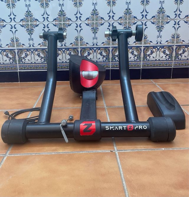 Rodillo de entrenamiento Smart Z Pro Cycle Bkool